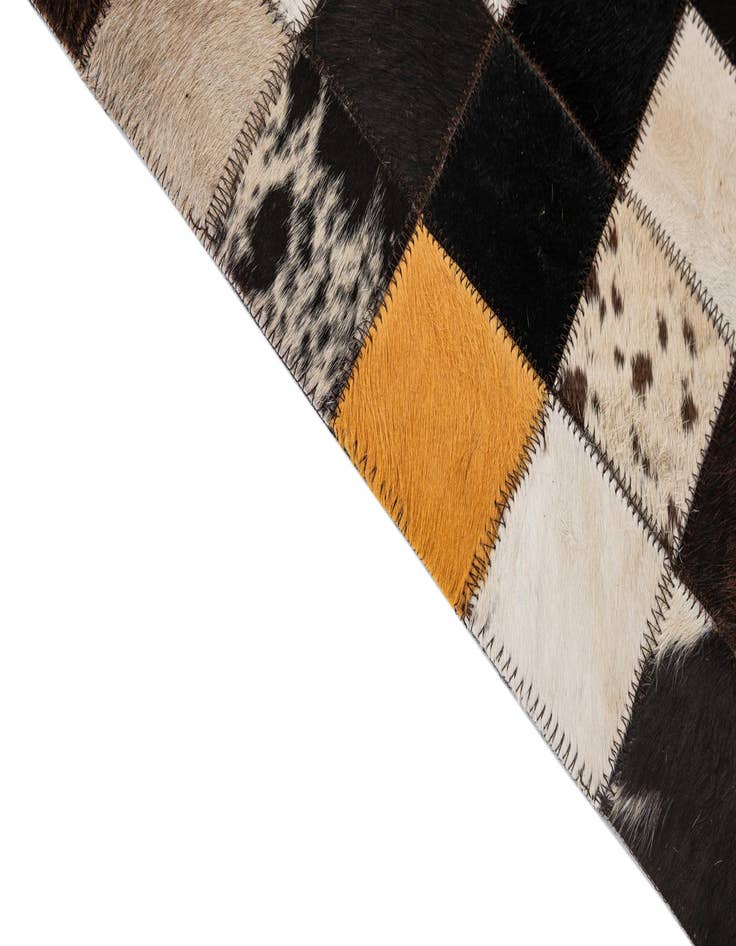 Detail image of  5' 2 x 8' Cowhide - Patchwork Rug