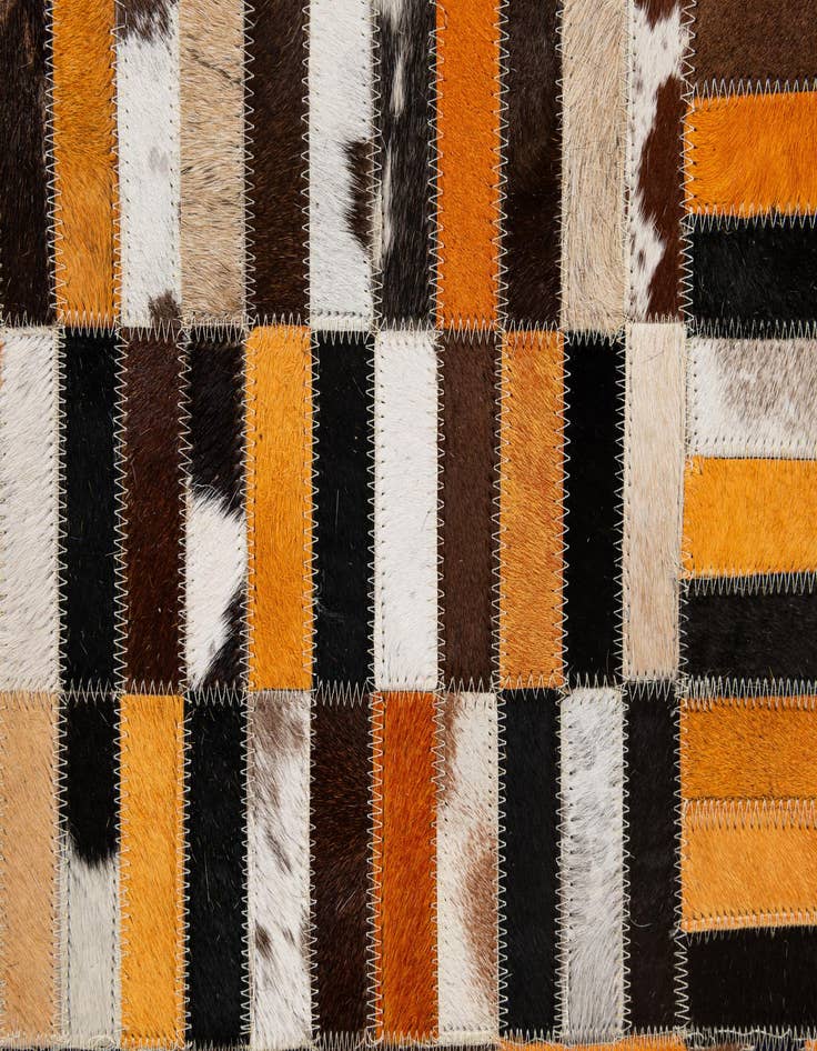 Detail image of  5' x 7' 11 Cowhide - Patchwork Rug