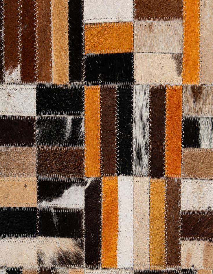 Detail image of  5' 1 x 8' Cowhide - Patchwork Rug