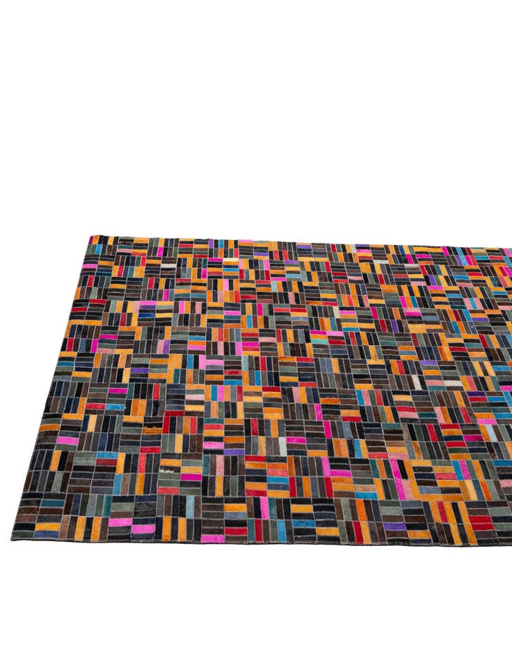 Detail image of  4' 11 x 8' Cowhide - Patchwork Rug