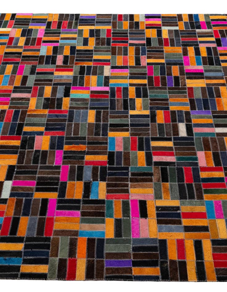 Detail image of  4' 11 x 8' Cowhide - Patchwork Rug