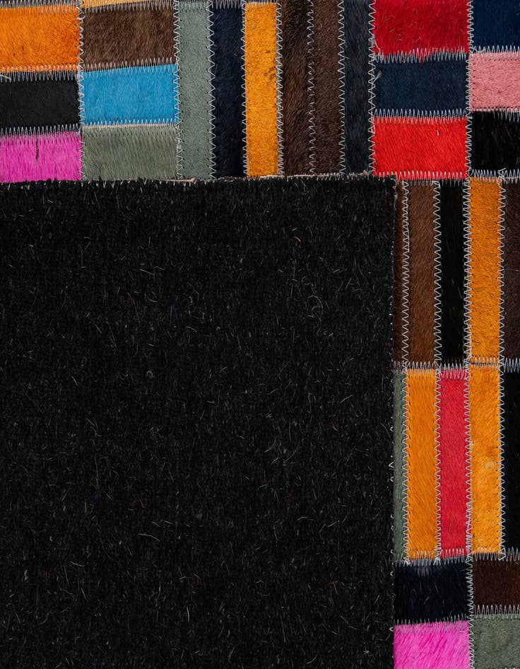 Detail image of  4' 11 x 8' Cowhide - Patchwork Rug