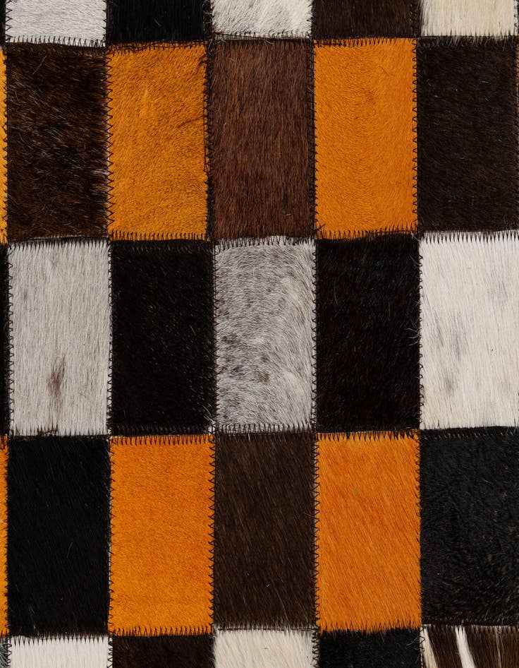 Detail image of  5' 2 x 8' Cowhide - Patchwork Rug