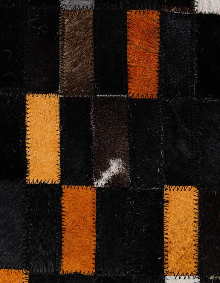 Detail image of  5' 2 x 8' Cowhide - Patchwork Rug
