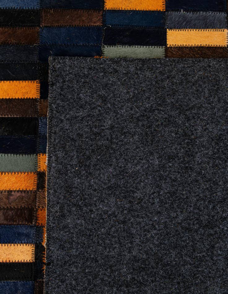 Detail image of  5' x 7' 11 Cowhide - Patchwork Rug