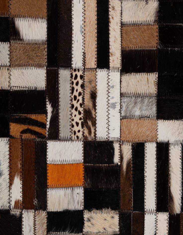 Detail image of  5' 2 x 8' Cowhide - Patchwork Rug