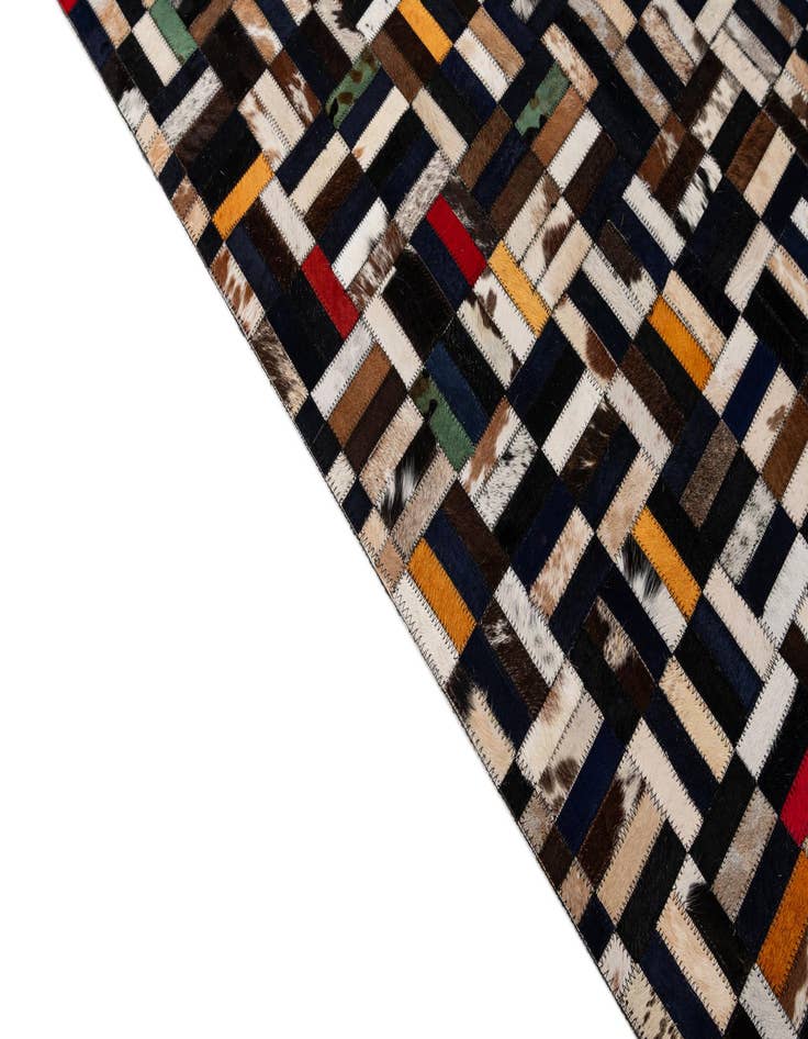 Detail image of  5' x 7' 11 Cowhide - Patchwork Rug
