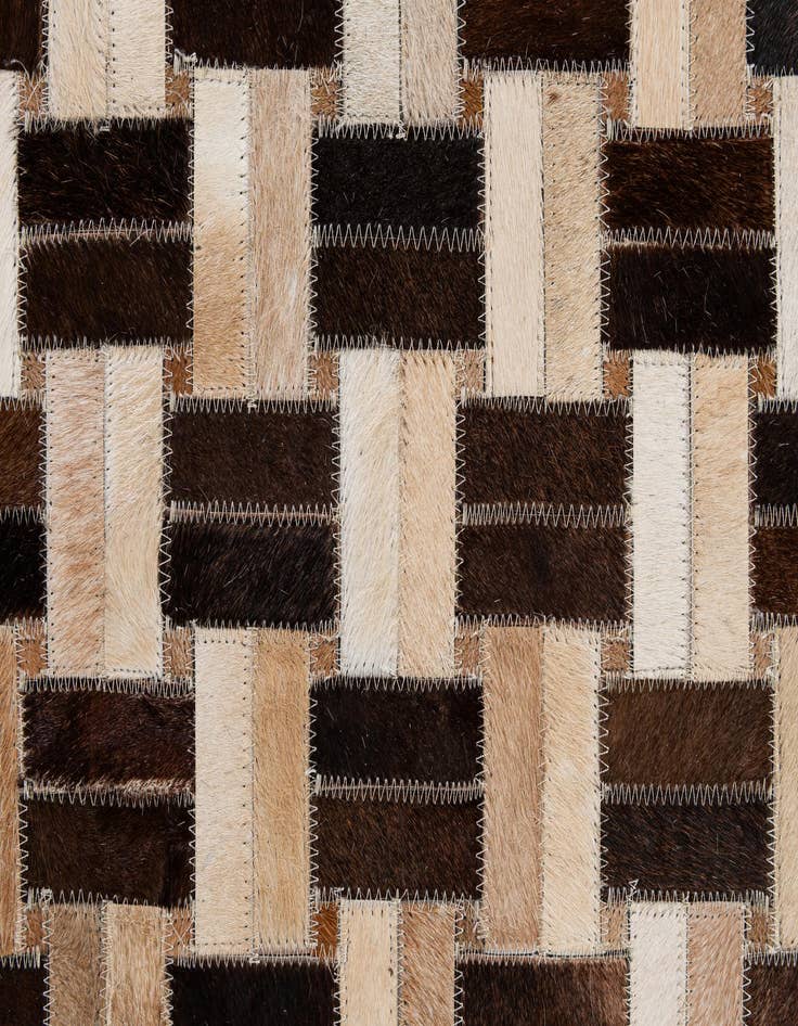Detail image of  5' x 7' 10 Cowhide - Patchwork Rug