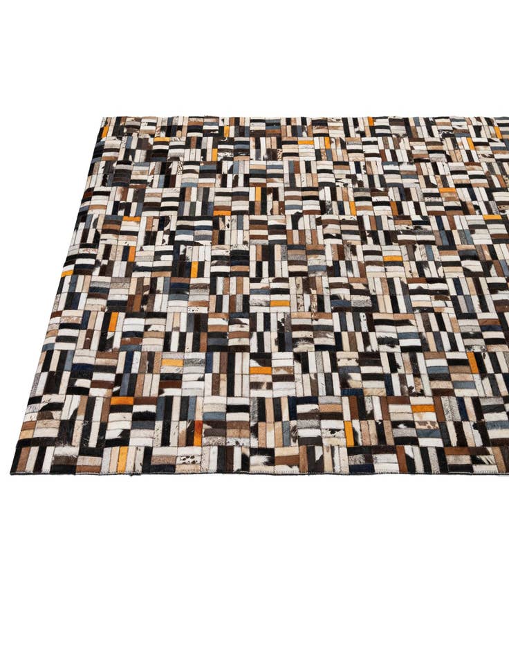 Detail image of  5' 3 x 8' Cowhide - Patchwork Rug