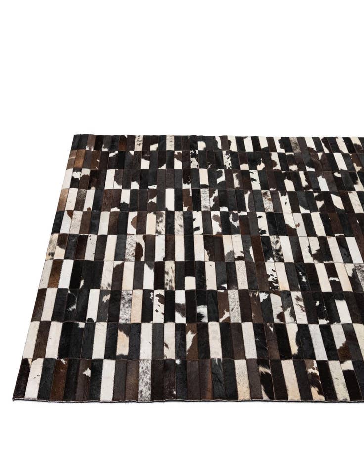 Detail image of  5' x 7' 11 Cowhide - Patchwork Rug
