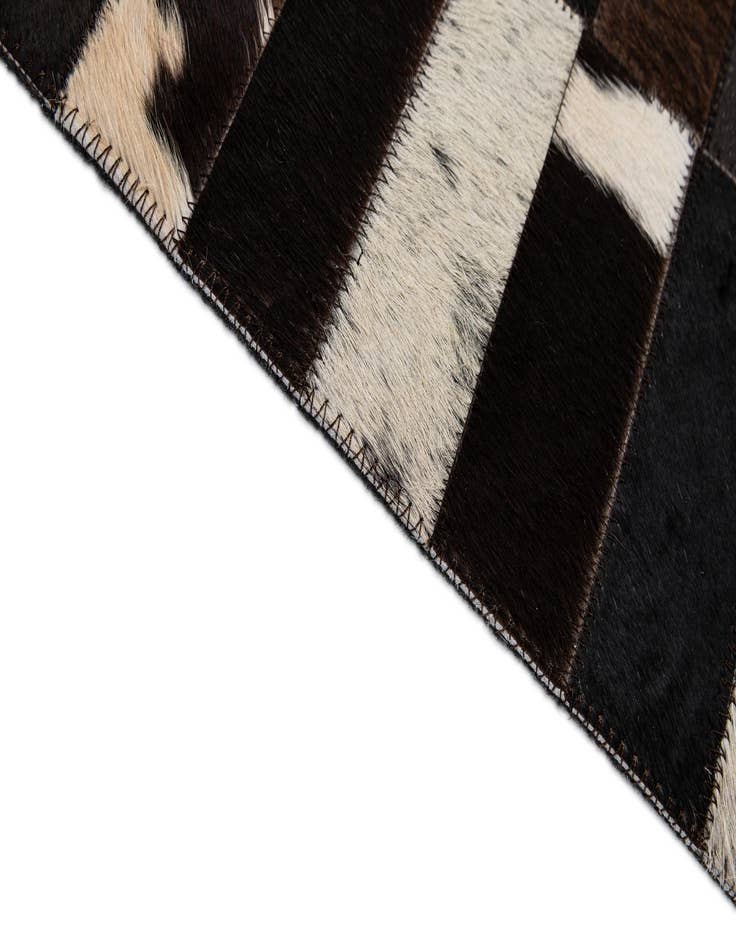 Detail image of  5' x 7' 11 Cowhide - Patchwork Rug