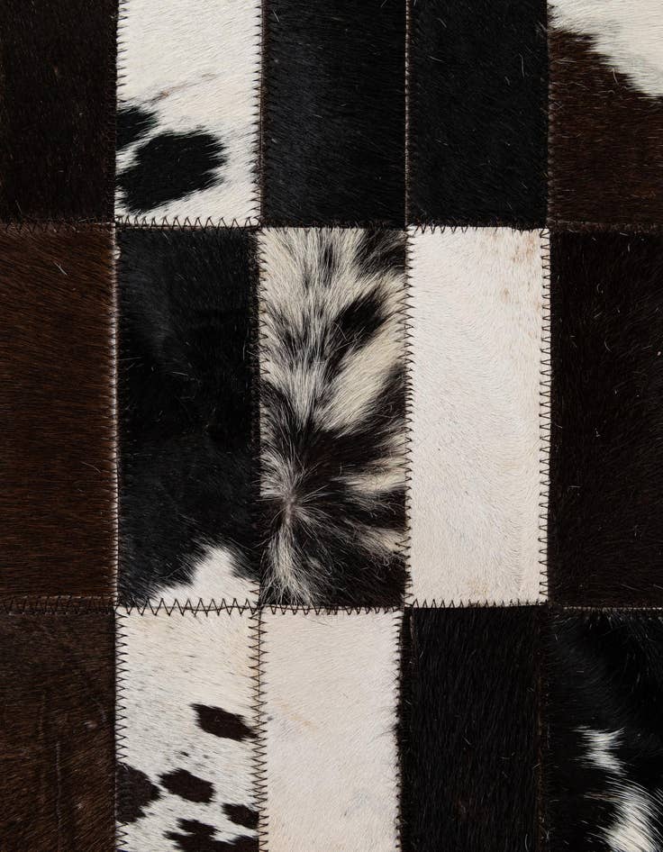 Detail image of  5' x 7' 11 Cowhide - Patchwork Rug