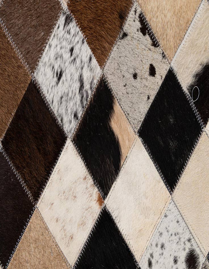 Detail image of  5' 1 x 8' Cowhide - Patchwork Rug