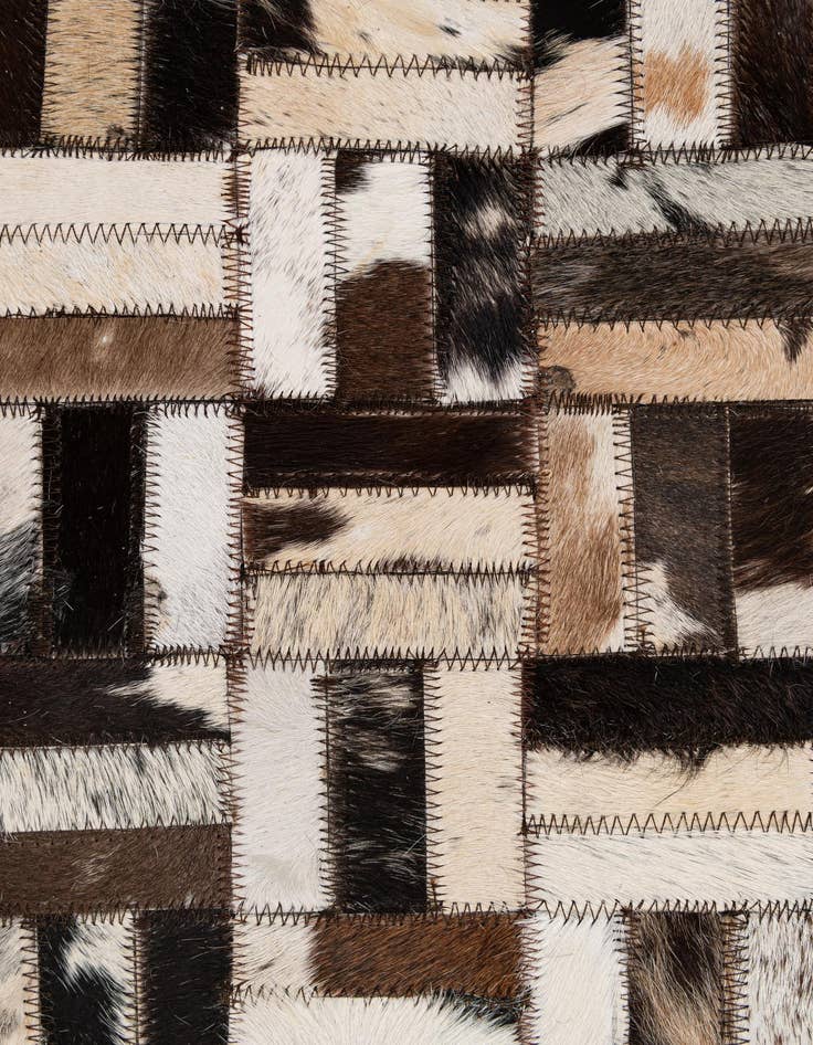 Detail image of  5' 1 x 8' Cowhide - Patchwork Rug