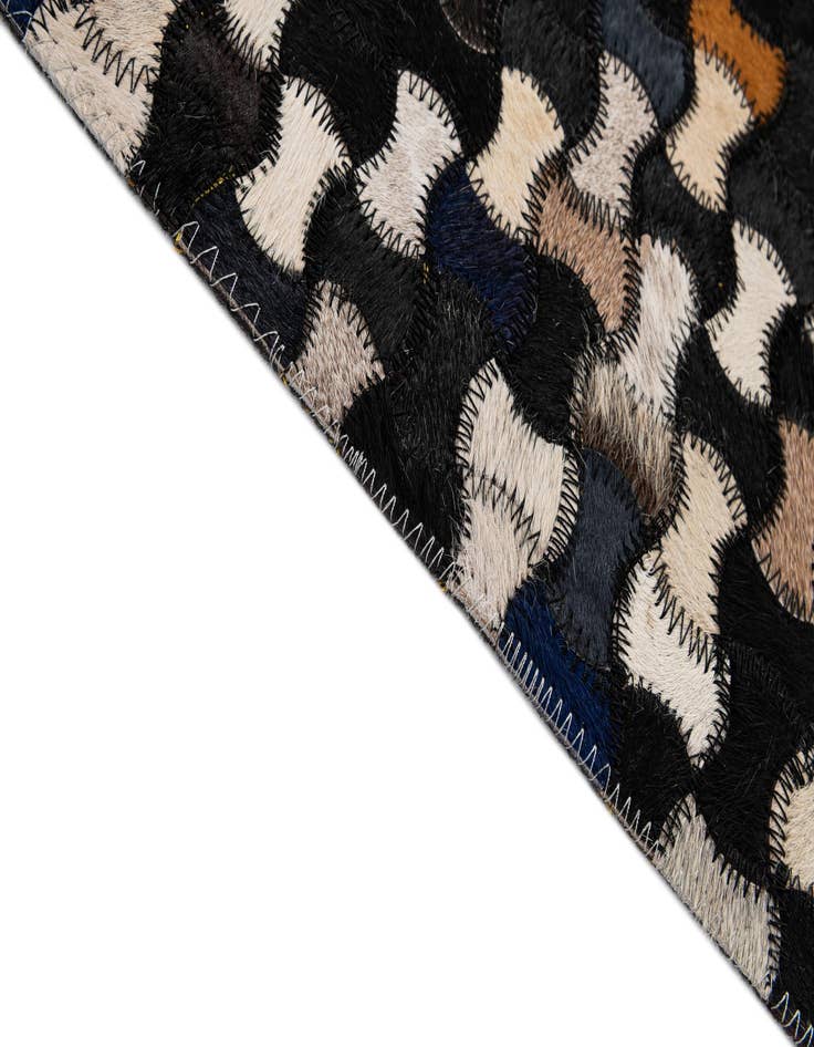 Detail image of  5' 1 x 8' Cowhide - Patchwork Rug