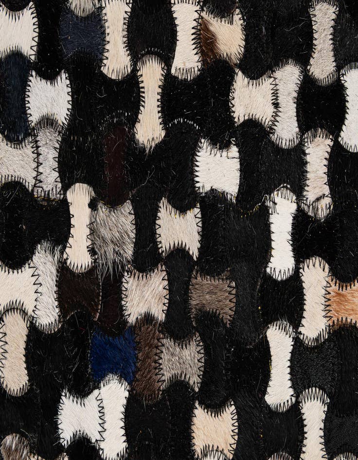 Detail image of  5' 1 x 8' Cowhide - Patchwork Rug