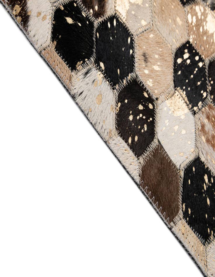 Detail image of  5' 2 x 8' Cowhide - Patchwork Rug