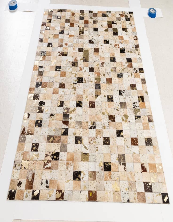 Detail image of  5' 1 x 8' Cowhide - Patchwork Rug