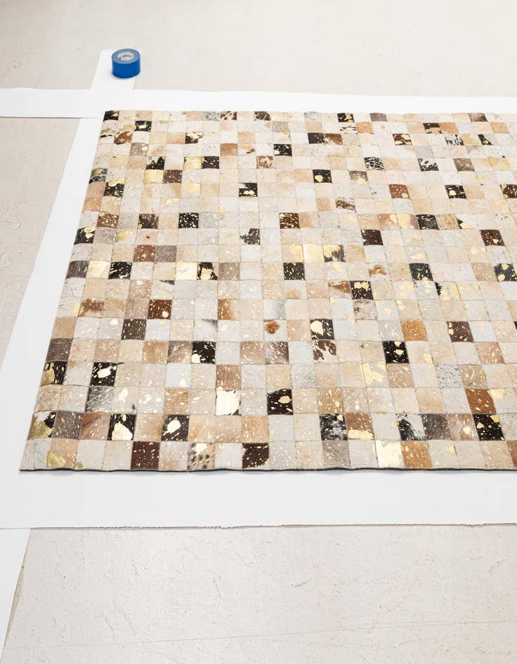 Detail image of  5' 1 x 8' Cowhide - Patchwork Rug