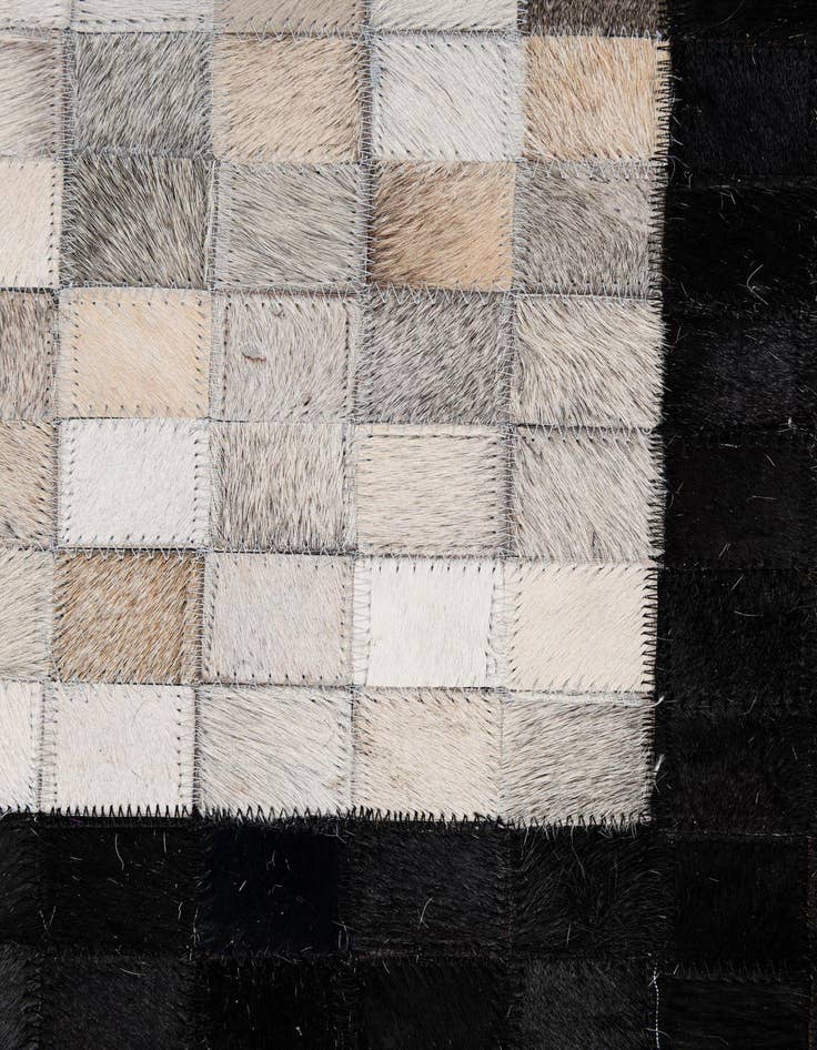 Detail image of  5' 1 x 8' Cowhide - Patchwork Rug