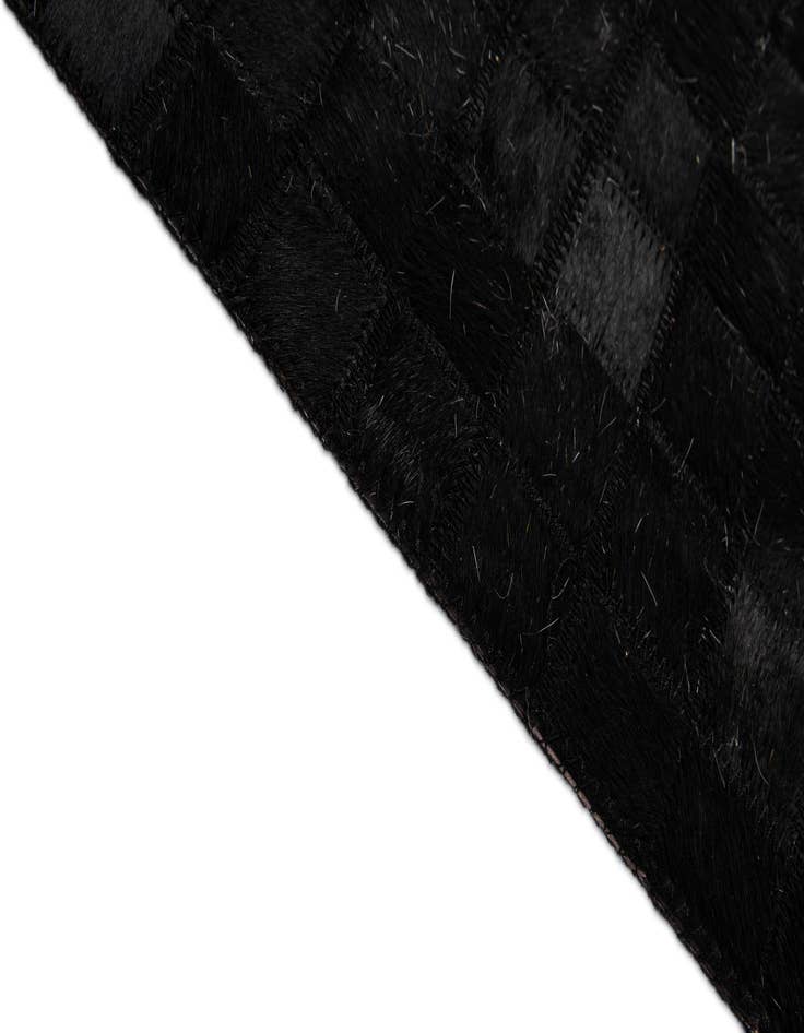 Detail image of  5' x 7' 10 Cowhide - Patchwork Rug