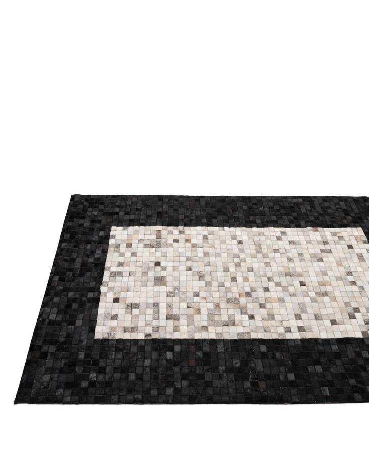 Detail image of  5' x 7' 10 Cowhide - Patchwork Rug