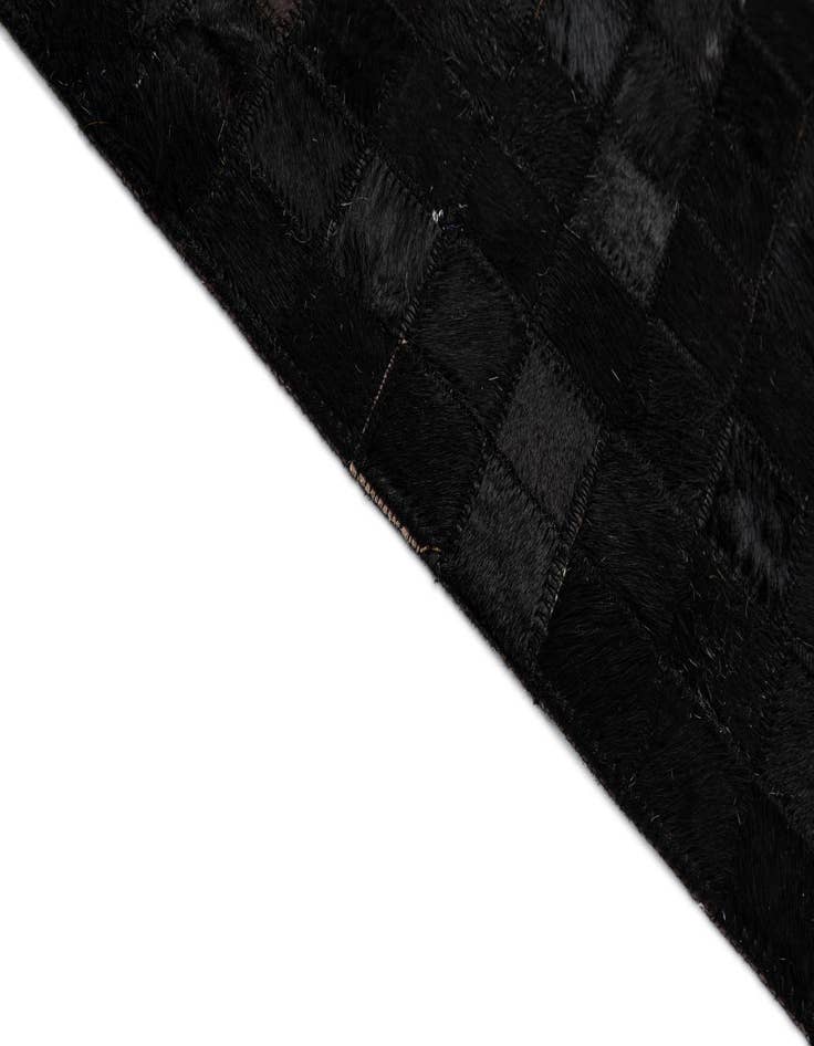 Detail image of  5' x 7' 10 Cowhide - Patchwork Rug