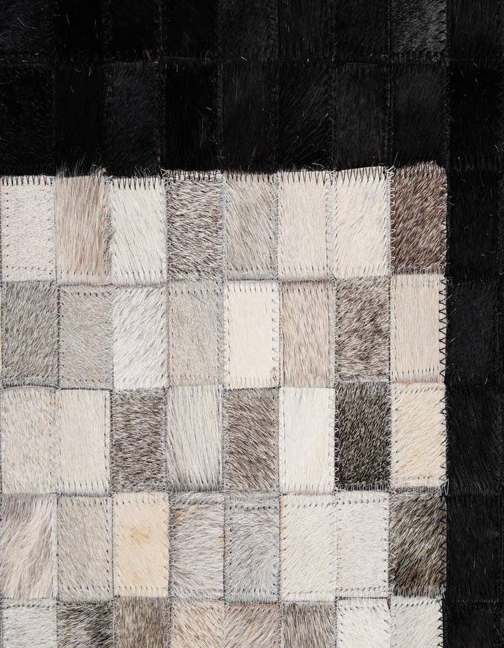 Detail image of  5' x 8' Cowhide - Patchwork Rug