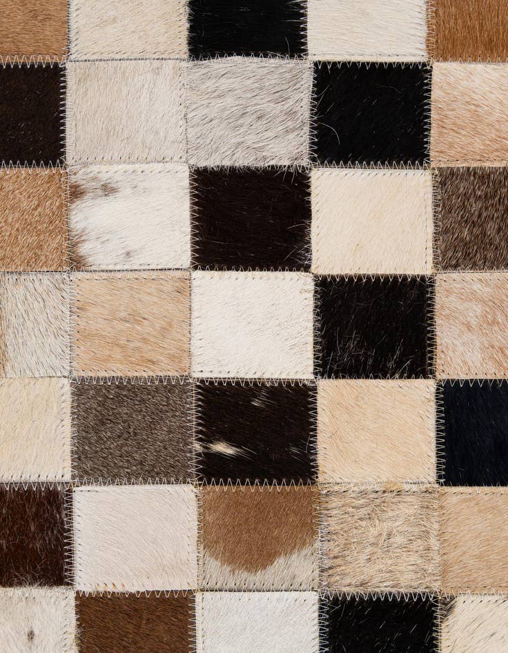 Detail image of  5' 1 x 8' Cowhide - Patchwork Rug