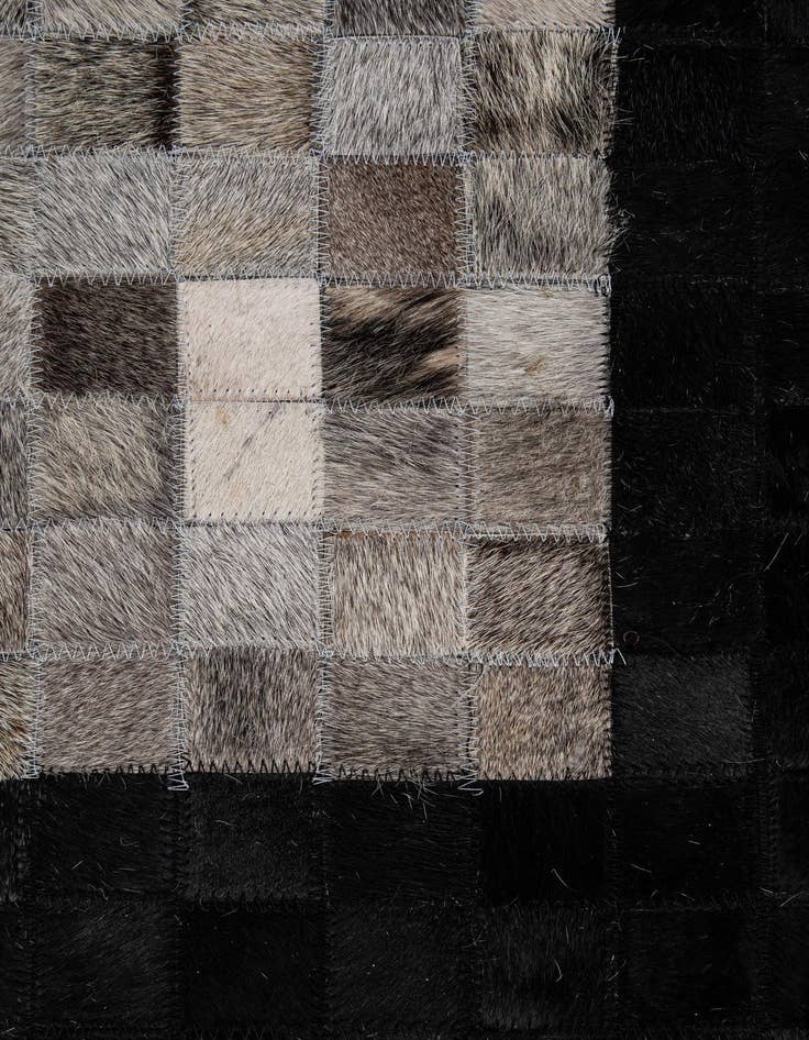 Detail image of  5' x 7' 11 Cowhide - Patchwork Rug
