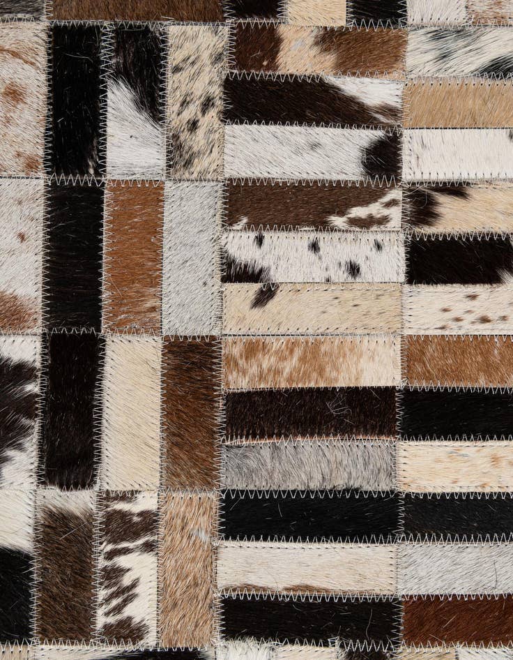 Detail image of  5' x 7' 11 Cowhide - Patchwork Rug