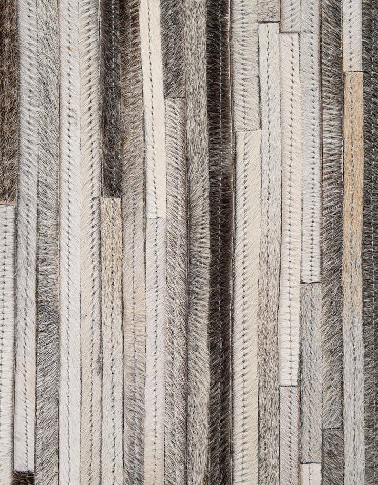 Detail image of  5' 2 x 8' Cowhide - Patchwork Rug