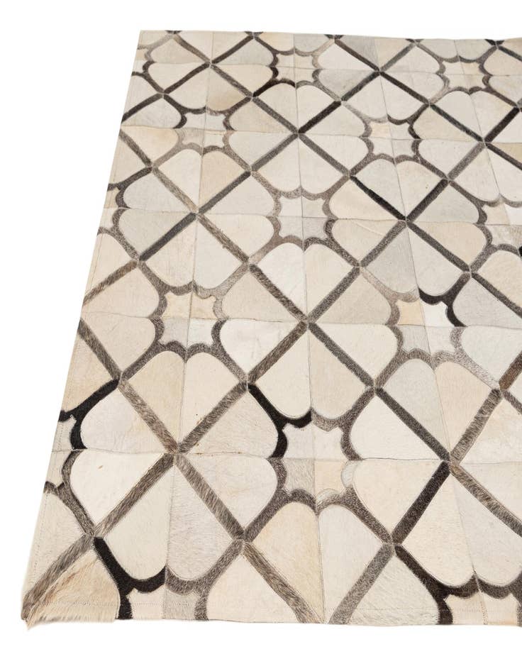 Detail image of  5' x 7' 11 Cowhide - Patchwork Rug