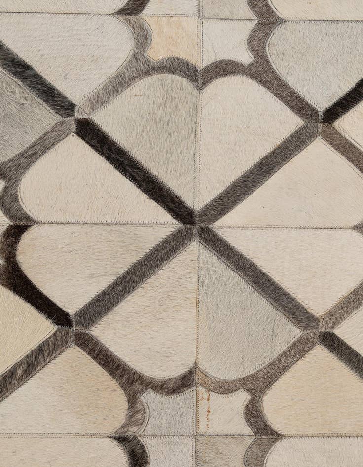 Detail image of  5' x 7' 11 Cowhide - Patchwork Rug