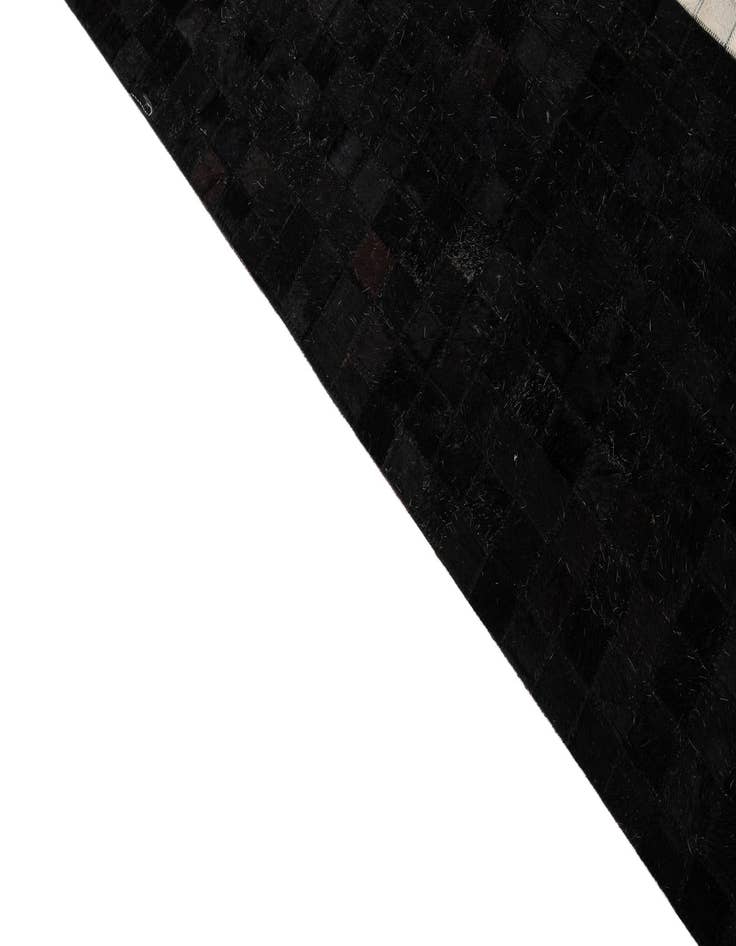 Detail image of  5' x 7' 11 Cowhide - Patchwork Rug