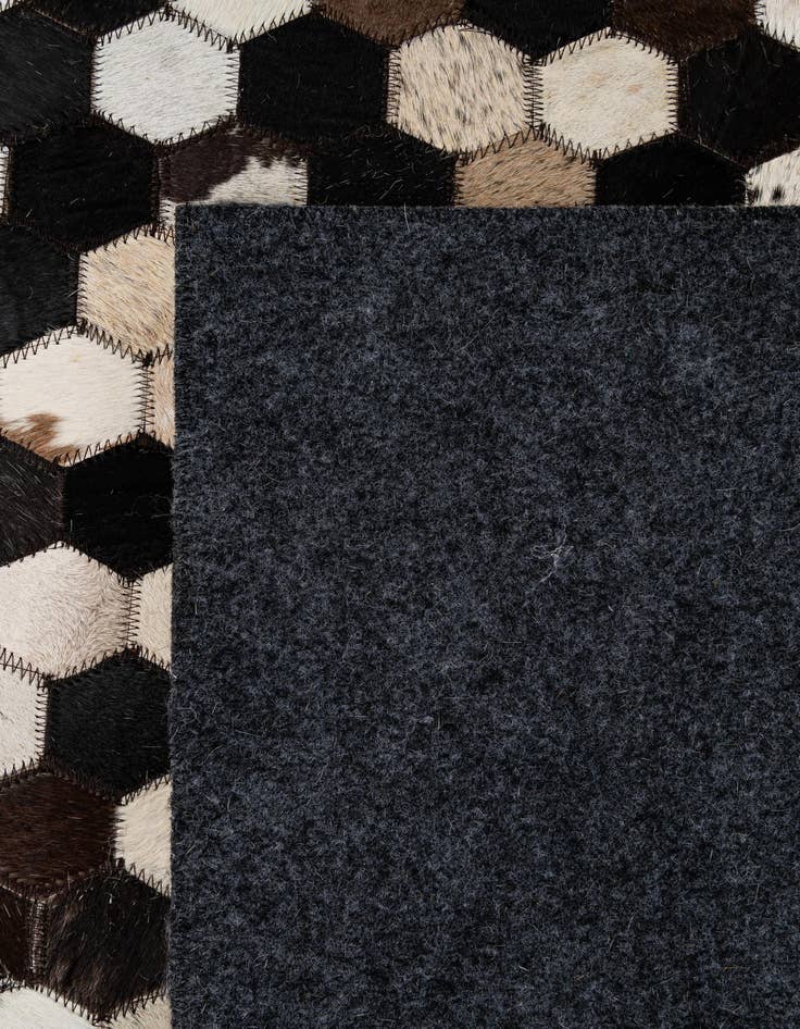 Detail image of  5' 1 x 8' Cowhide - Patchwork Rug