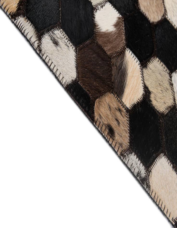 Detail image of  5' 1 x 8' Cowhide - Patchwork Rug