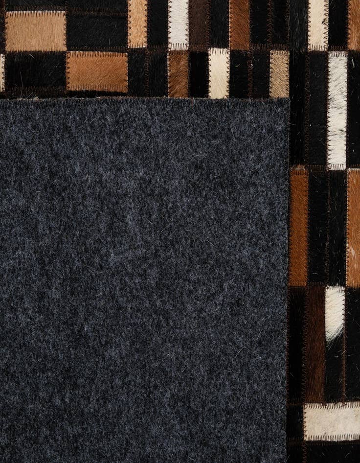 Detail image of  5' x 7' 10 Cowhide - Patchwork Rug