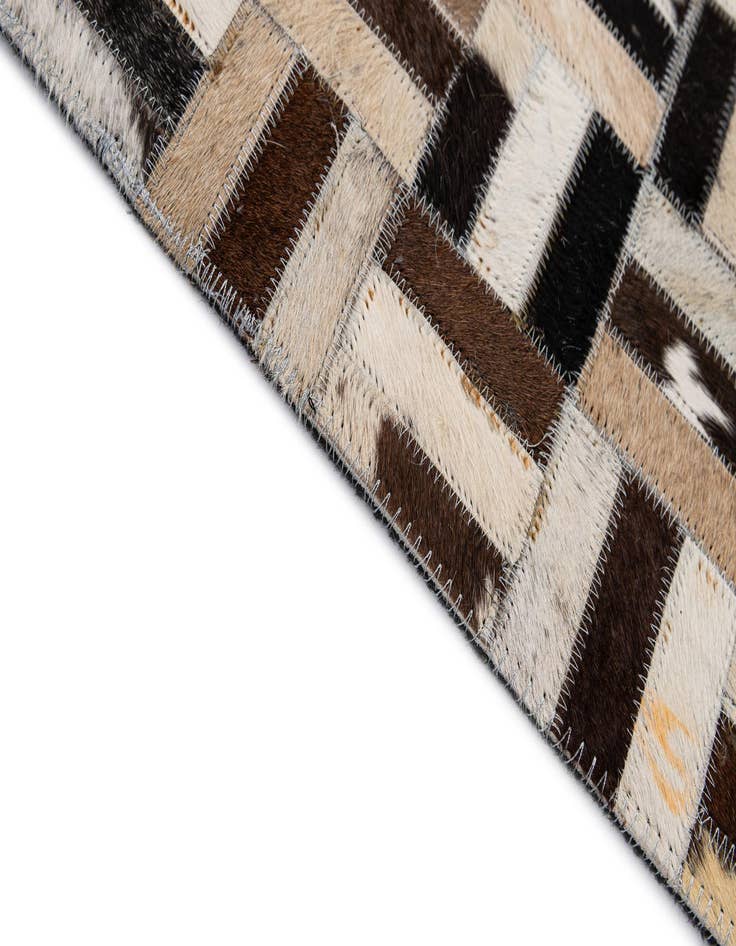 Detail image of  5' x 7' 10 Cowhide - Patchwork Rug