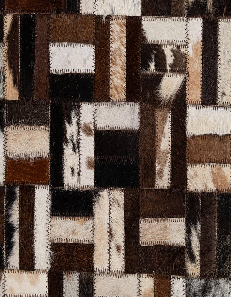 Detail image of  5' x 7' 10 Cowhide - Patchwork Rug