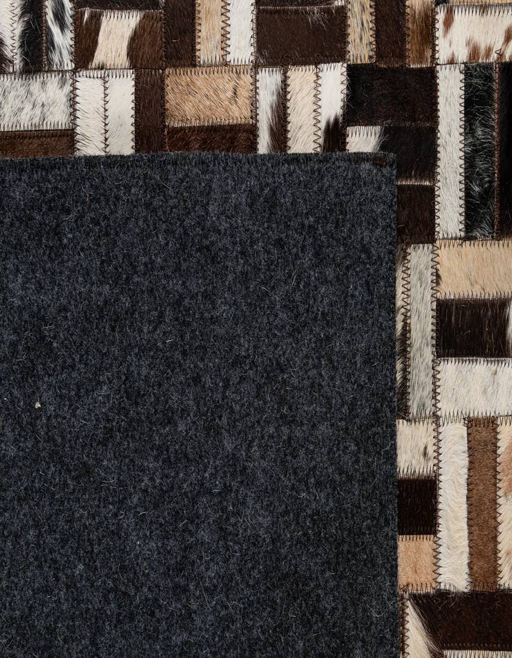 Detail image of  5' x 7' 10 Cowhide - Patchwork Rug