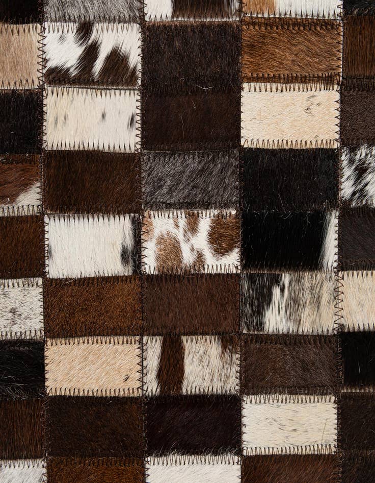 Detail image of  5' x 7' 11 Cowhide - Patchwork Rug