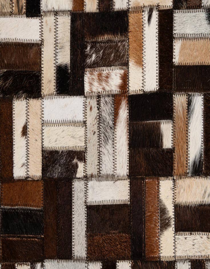 Detail image of  5' x 7' 10 Cowhide - Patchwork Rug