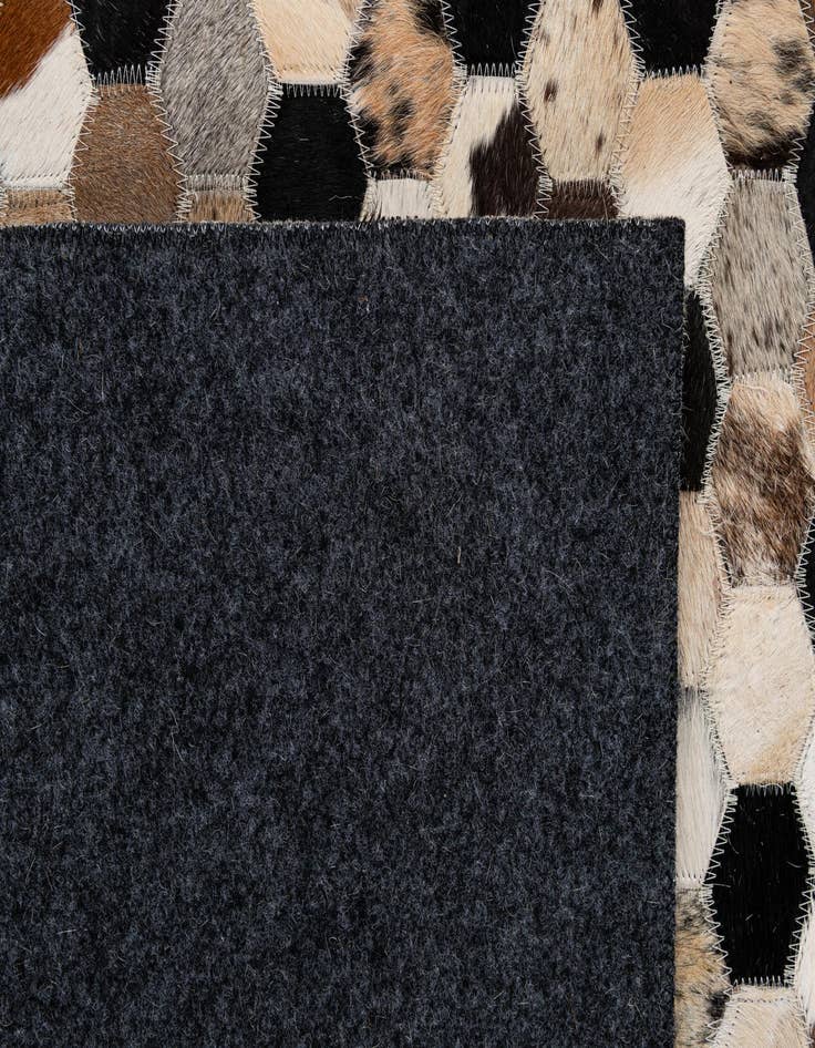 Detail image of  5' x 8' Cowhide - Patchwork Rug