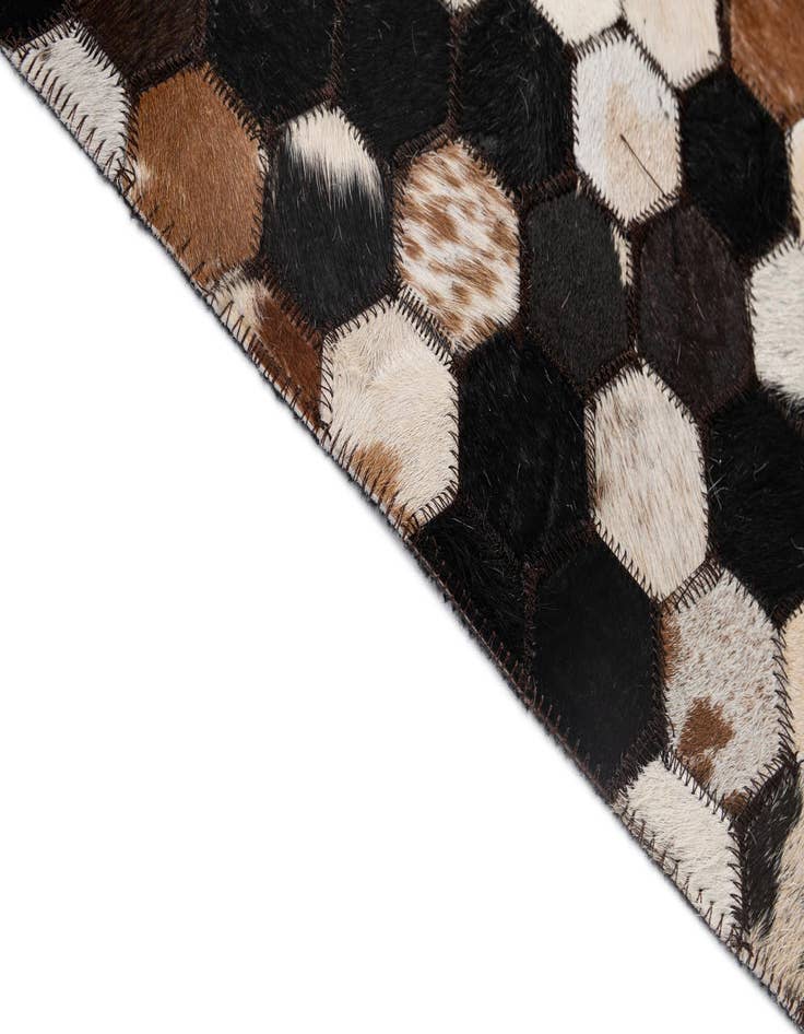 Detail image of  5' 1 x 8' Cowhide - Patchwork Rug