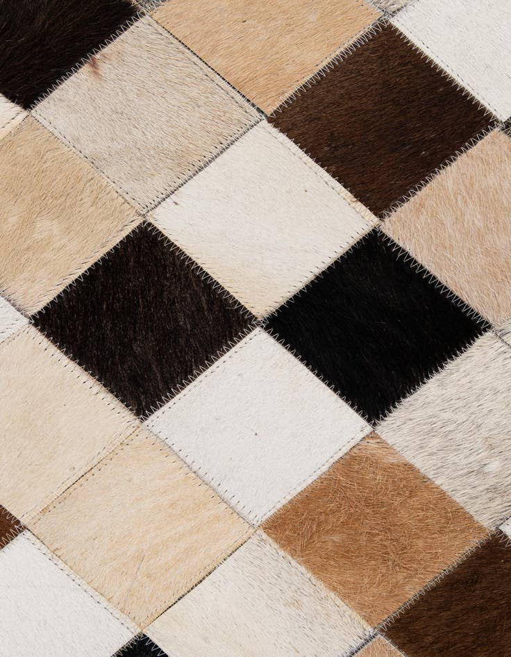 Detail image of  5' 1 x 8' Cowhide - Patchwork Rug