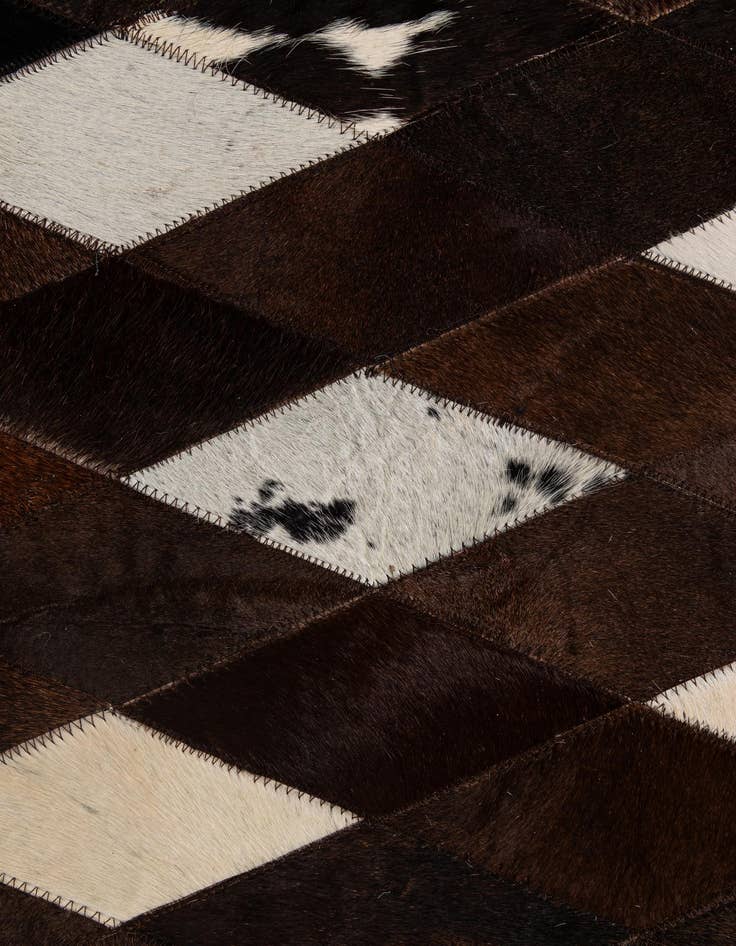 Detail image of  5' 9 x 8' Cowhide - Patchwork Rug