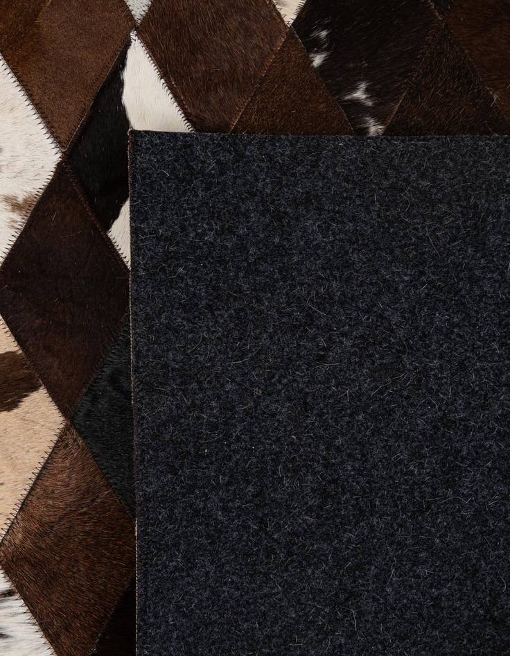 Detail image of  5' 9 x 8' Cowhide - Patchwork Rug