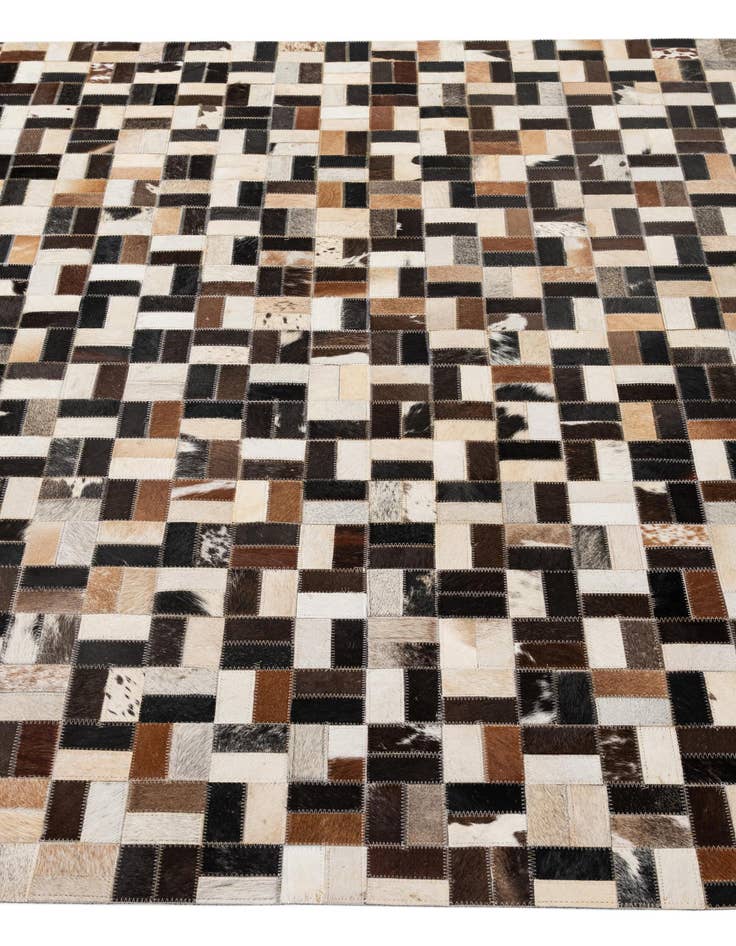 Detail image of  5' 1 x 8' Cowhide - Patchwork Rug