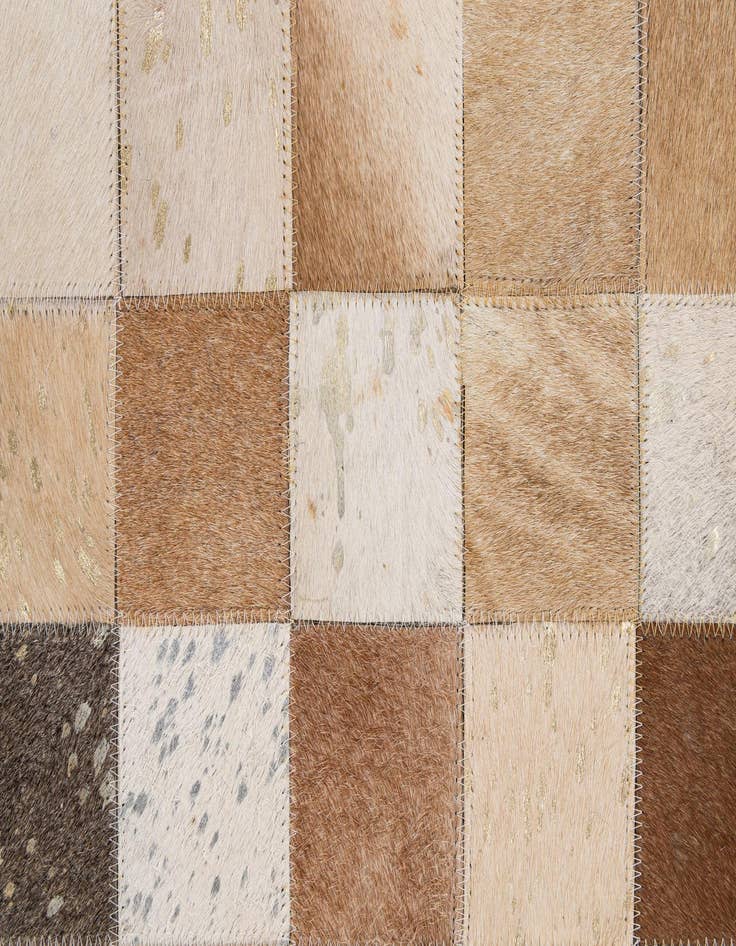 Detail image of  5' 1 x 8' Cowhide - Patchwork Rug